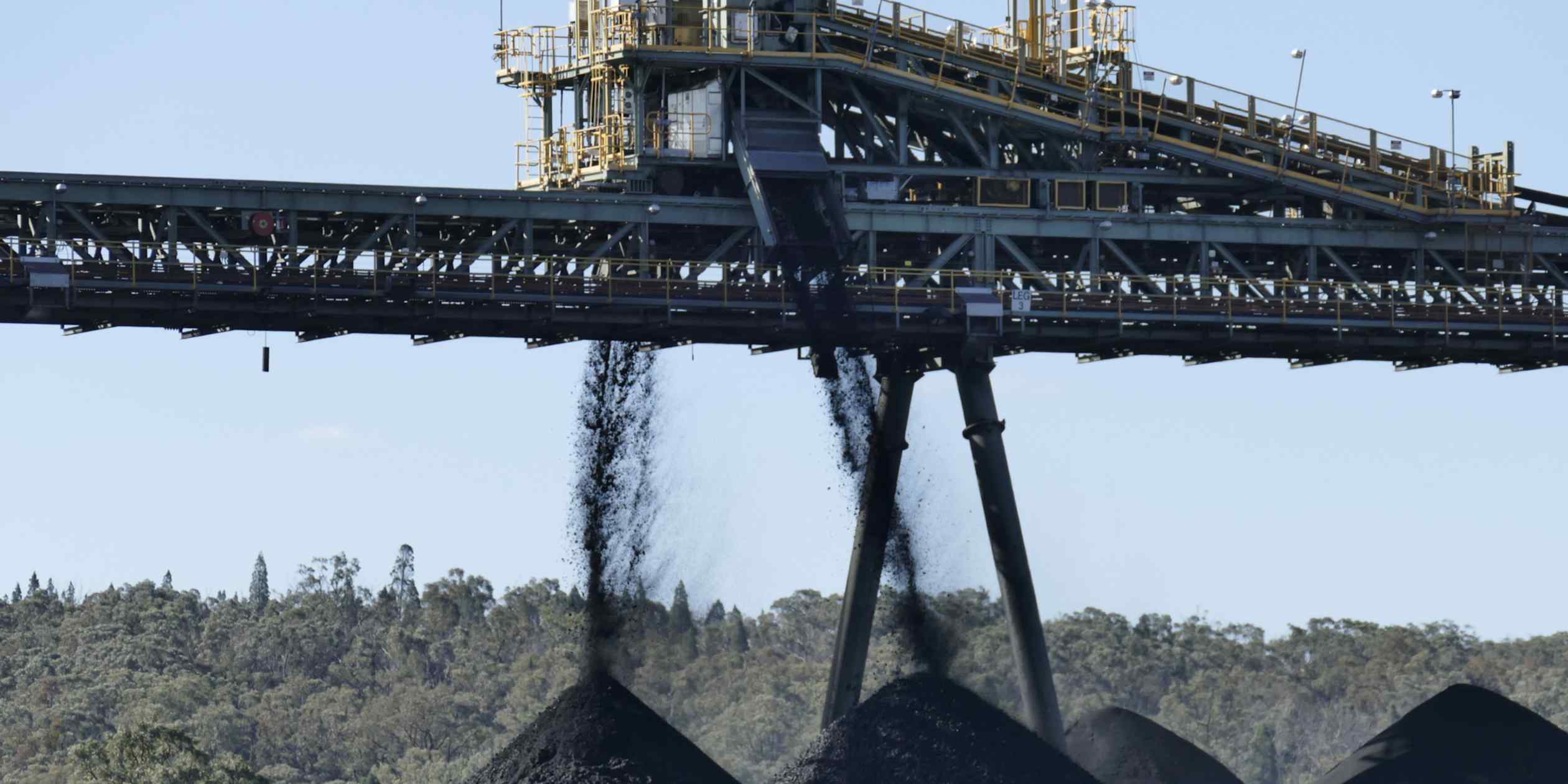 Australia's Shifting Earth: Copper's Rise, Coal's Retreat, and a Pacific Balancing Act