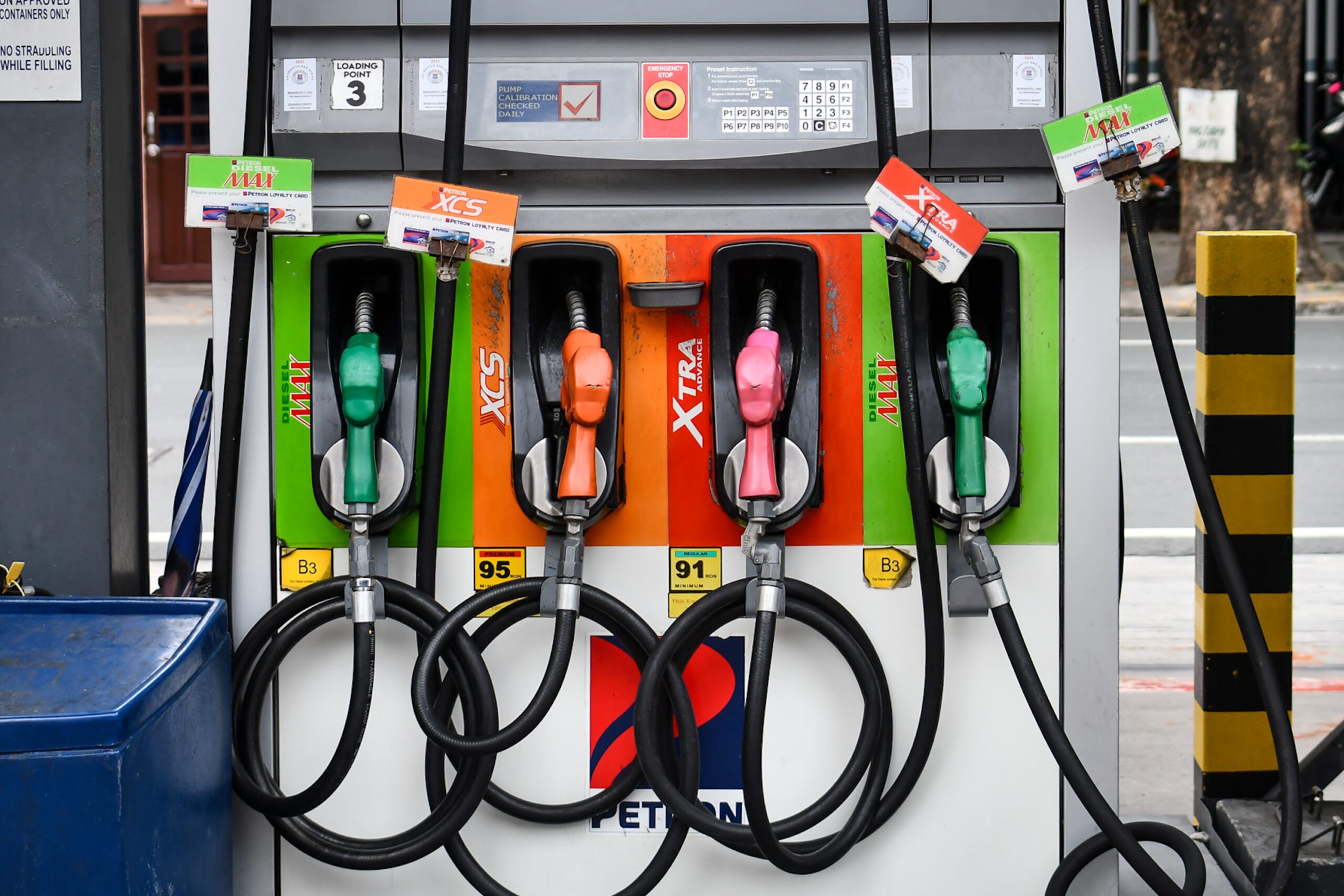 Fuel Price Surge Intensifies Structural Economic Strain in Asia-Pacific