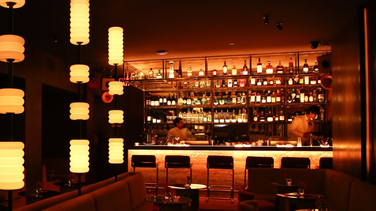 Distinguishing 'World's Best' from its Copy: A Bar's Replication and its Repercussions