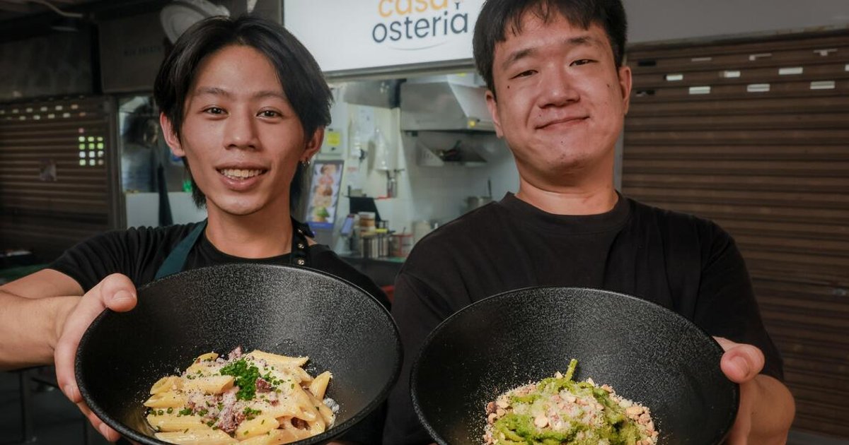 The Hawkers Who Trade Corporate Burnout for Factory Scale