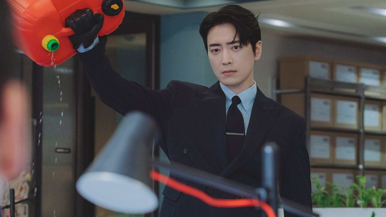 The Ordinary Jackpot: When a Lottery Win Reveals the Ordinary Trap of Seoul's Salarymen