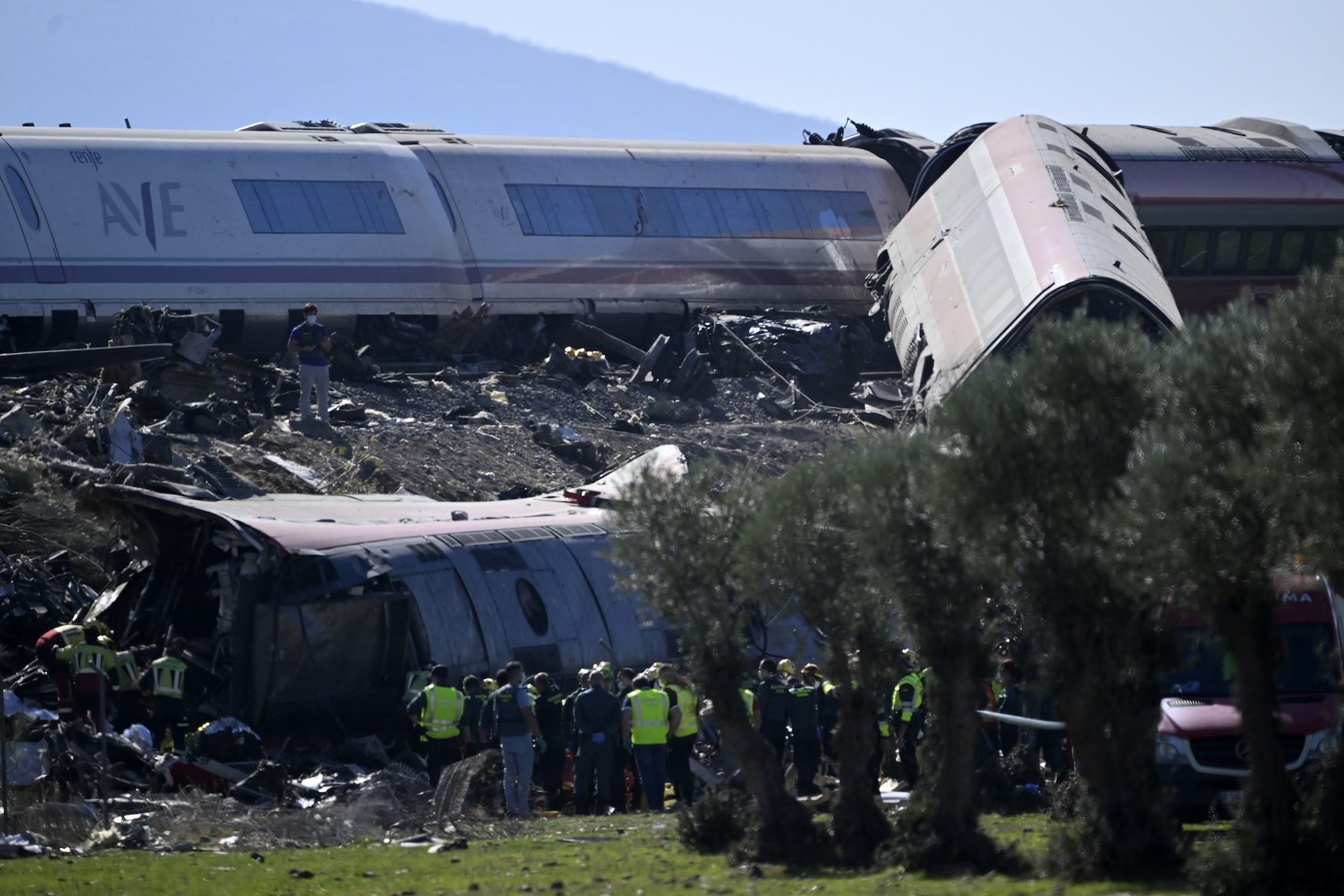 Spain's High-Speed Collision Breaks the Operational Myth of Absolute Rail Automation