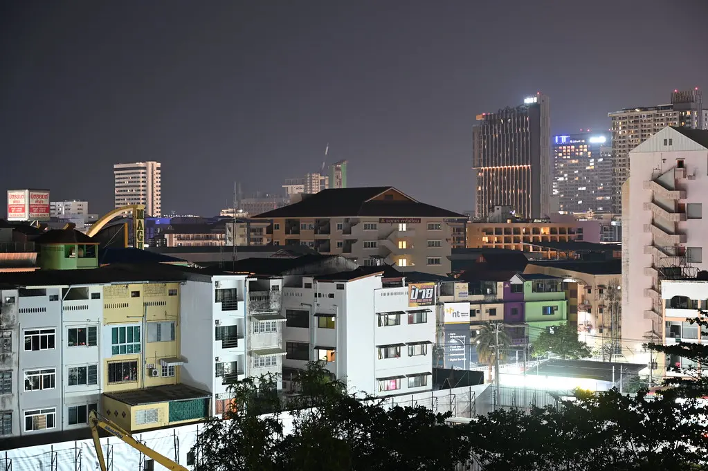 DSC_7933: a view of a city skyline at night