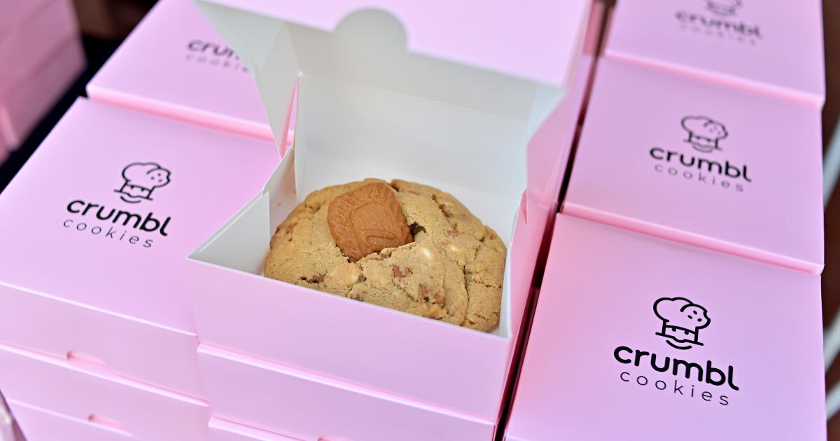 The Deflation of the Spectacle Cookie