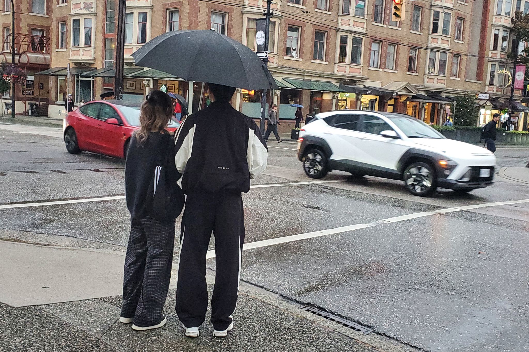 Vancouver Footfall Meets the Autumn Freeze